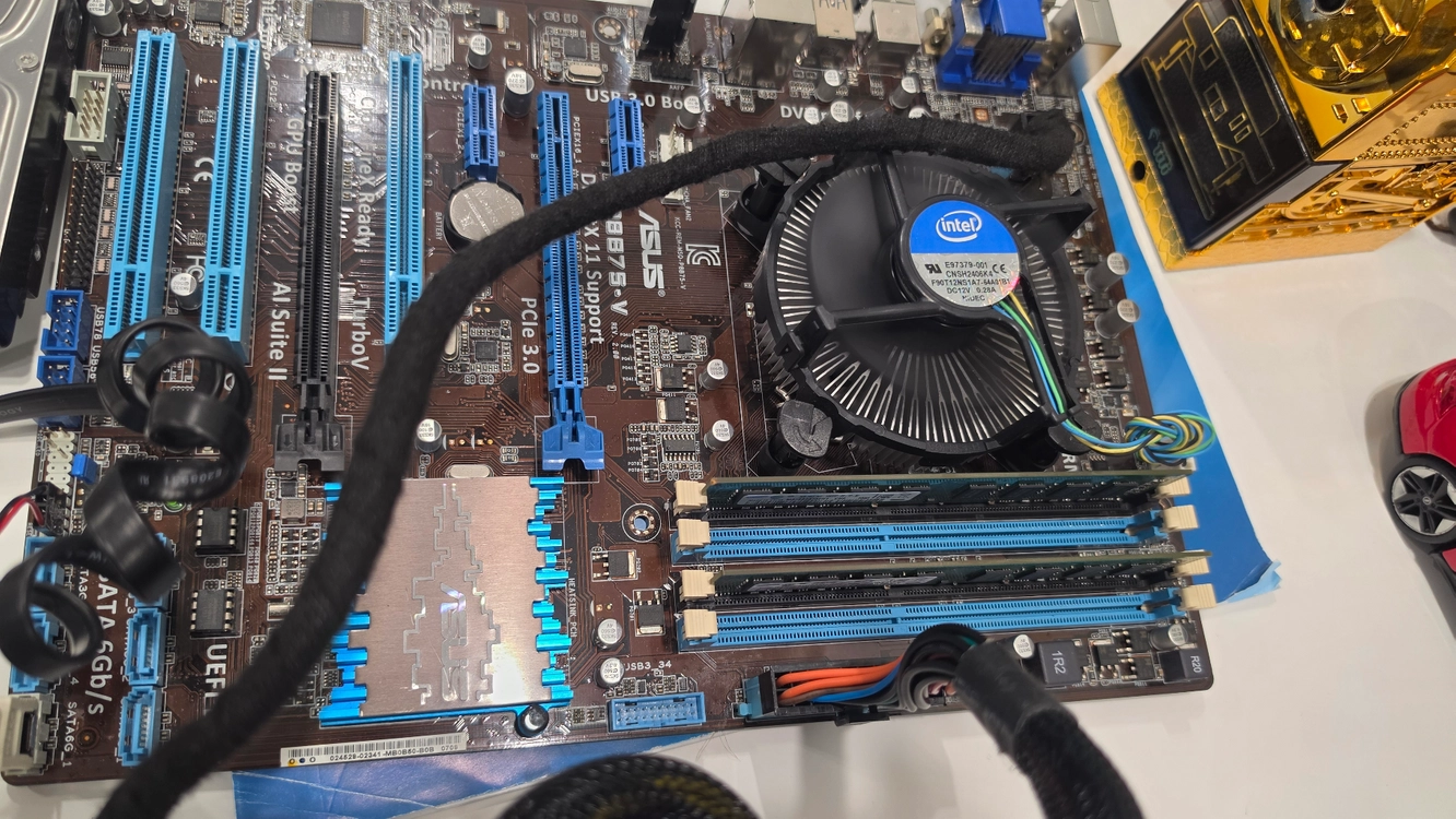 ASUS b75-V i3 3220 이미지