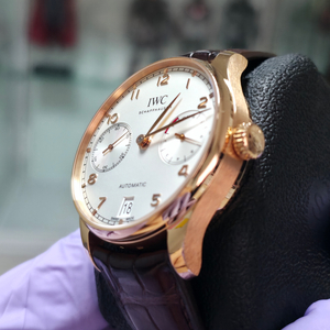 IWC 포르투기저 세븐데이즈 부엉이금통 이미지