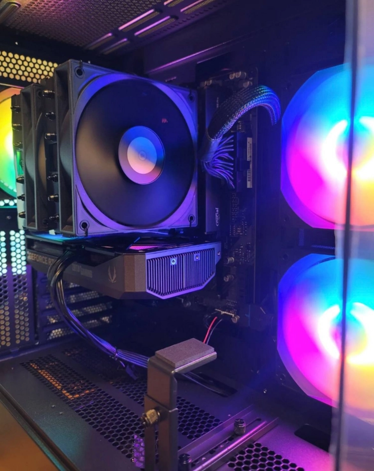 게이밍pc 컴퓨터 AMD 7700X3D, DDR5 16GB, RTX 5060TI 이미지