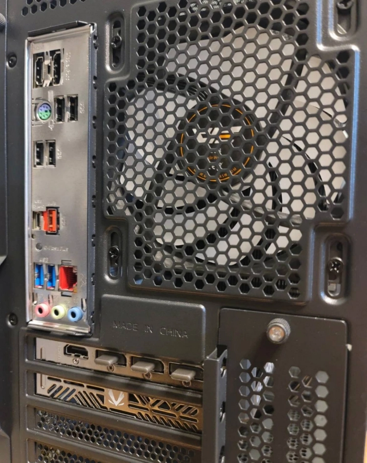 게이밍pc 컴퓨터 AMD 7700X3D, DDR5 16GB, RTX 5060TI 이미지