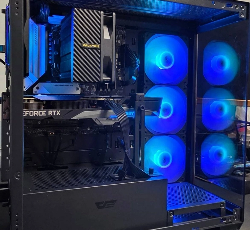 게이밍pc 라이젠7 5700X + RTX3060 12GB 컴퓨터 이미지