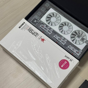 라데온 7900gre XFX 머큐리 화이트 상급기 이미지