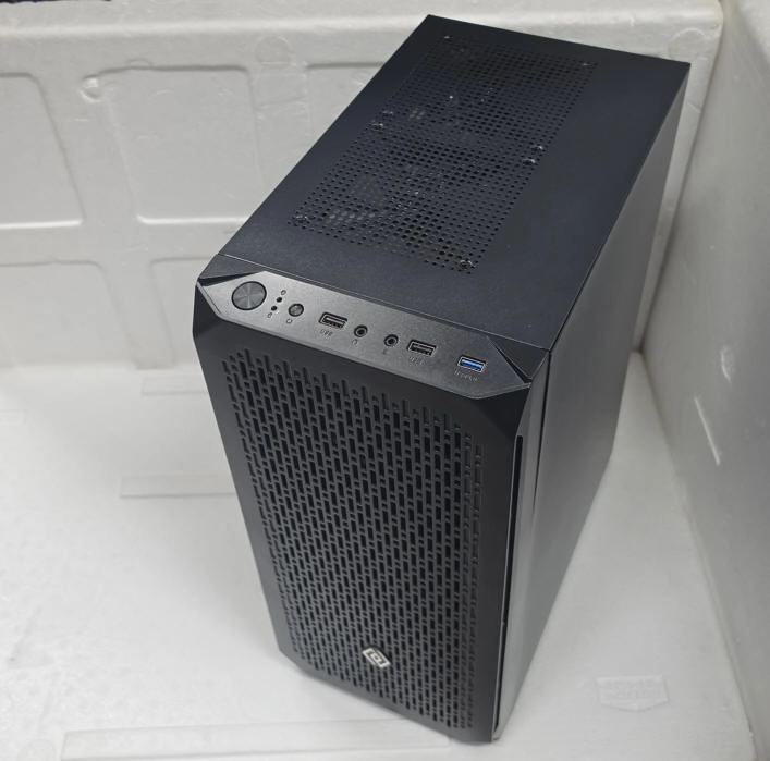 고사양 업무용 i7 32G 1660ti 500G 컴퓨터 PC 이미지