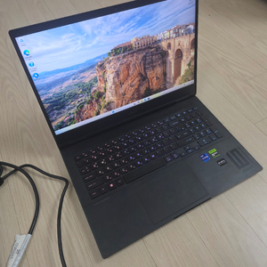 HP오멘 16인치 i9-13900hx , 4070 , QHD 게이밍 노트북 판매합니다. 이미지