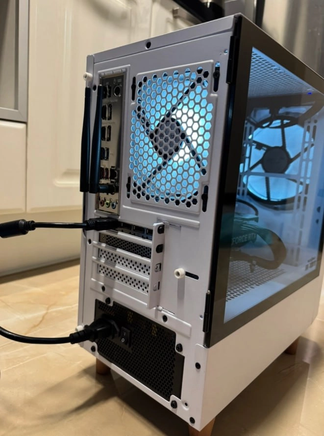 조립 게이밍 컴퓨터 판매해요 4060ti, i5, 16gb, 2tb ssd 이미지