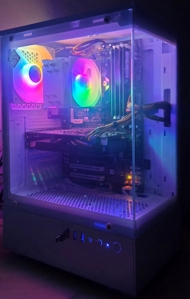 게임용 i7-3770동급 화이트 컴퓨터 이미지