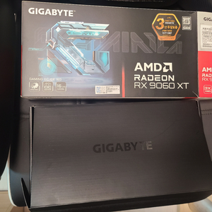 라데온 RX 9060 XT 16b 그래픽카드 이미지