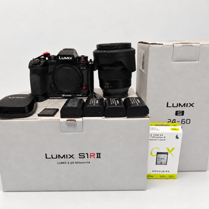 파나소닉 루믹스 S1R2 + 2460 렌즈 카메라 이미지