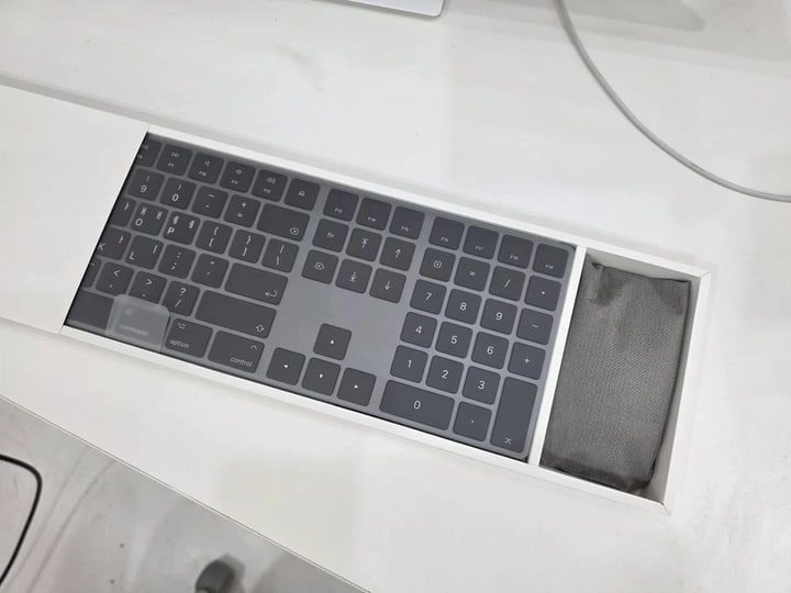 애플 아이맥 프로 2.3GHz 18코어 128GB 2TB (2018년) 이미지