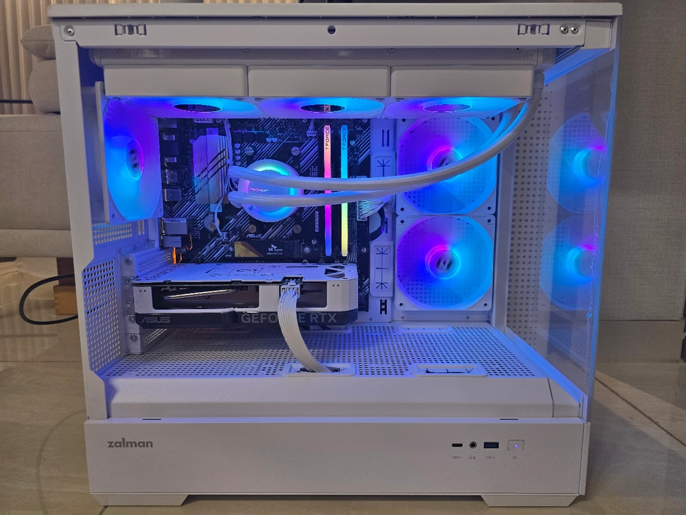 라이젠5 5600/ RTX4060 화이트감성 본체 팝니다. - 안심되는 중고거래