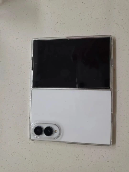 삼성 갤럭시 Z 폴드8 화이트 512GB - 안심되는 중고거래