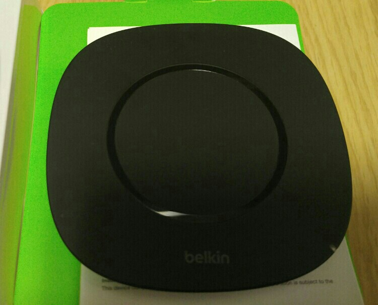 벨킨무선충전기와벨킨 2.1A 충전기--4
