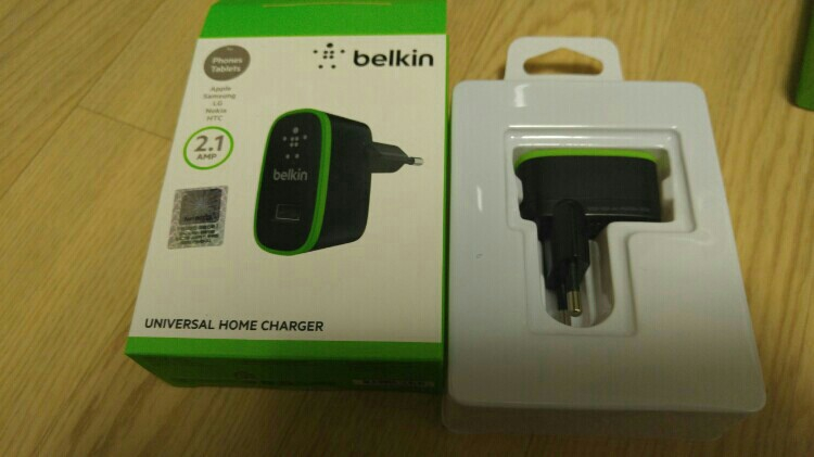 벨킨무선충전기와벨킨 2.1A 충전기--6
