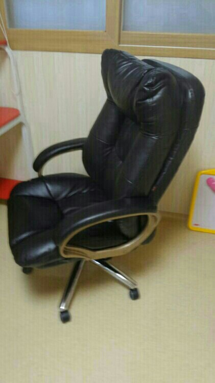 의자 대신 팔아주는건데 얼마안썼고 20주고산고라네 이미지