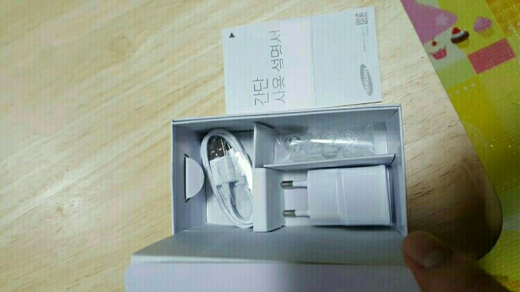 대구 kt 갤럭시폴더 G150 팝니다 이미지