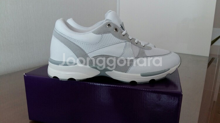 바바라  김나영 신발 245 흰색운동화  키높이--5