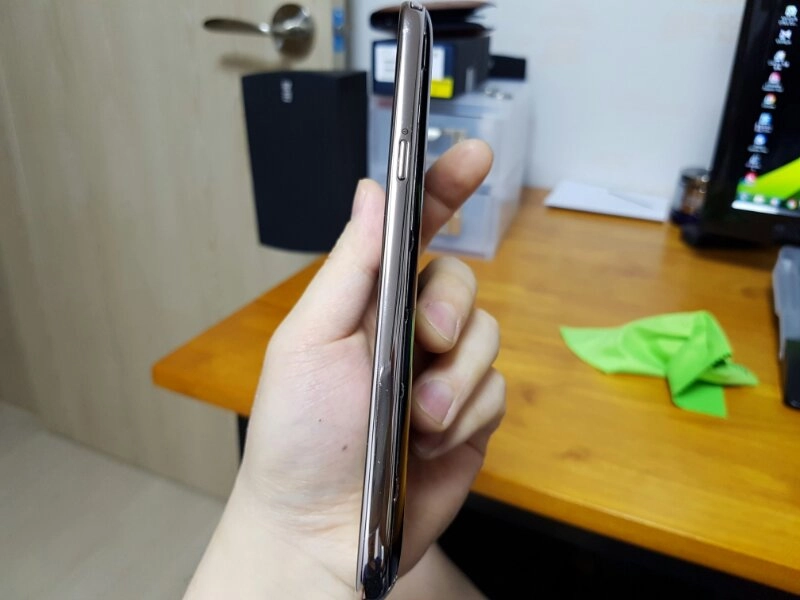 대구 LG노트2 브라운색 단품 판매 합니다 이미지