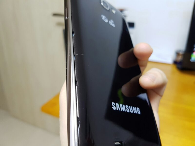 대구 LG노트2  브라운색 단품 판매 합니다 이미지