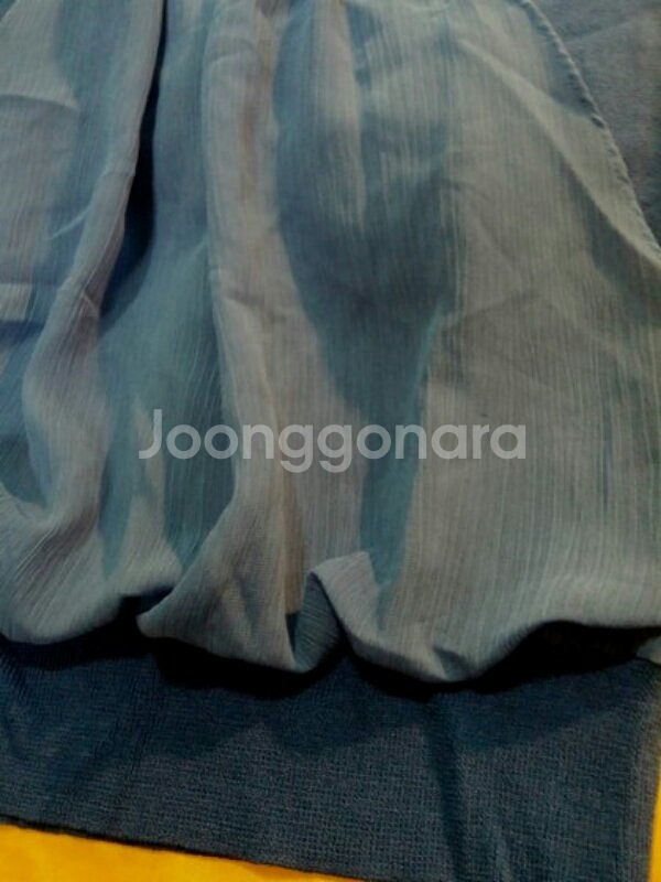 앤클라인 딥블루 목걸이 레이어드 민소매 니트 66--3