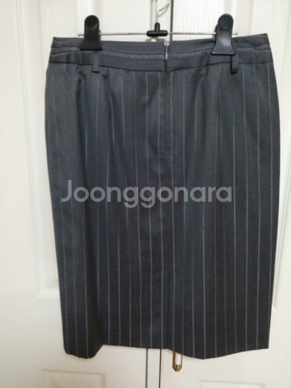 LINE BY LYNE 라인 스트라이프 모직 스커--3