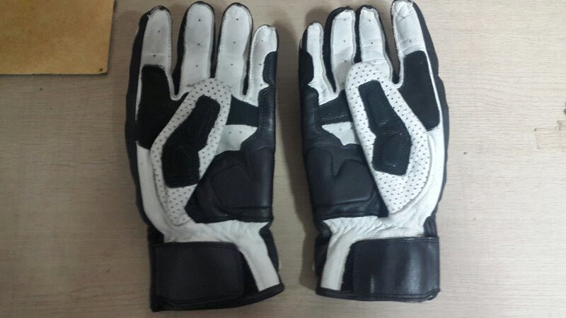 레빗 글러브 이미지