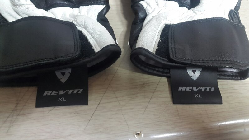 레빗 글러브 이미지