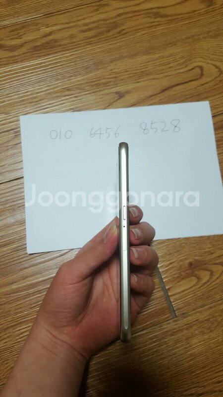갤럭시s6 64GB 골드 한달미만사용 팝니다.--4
