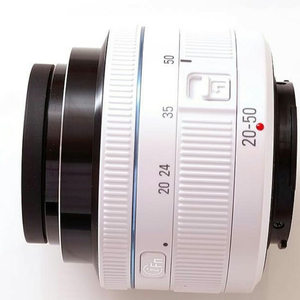 삼성 nx20-50mm 화이트 렌즈 팝니다 ^^