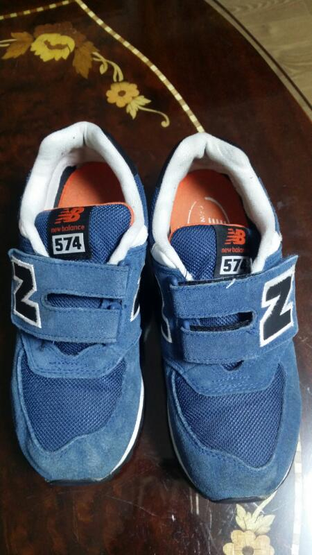 뉴발란스운동화 팝니다--1