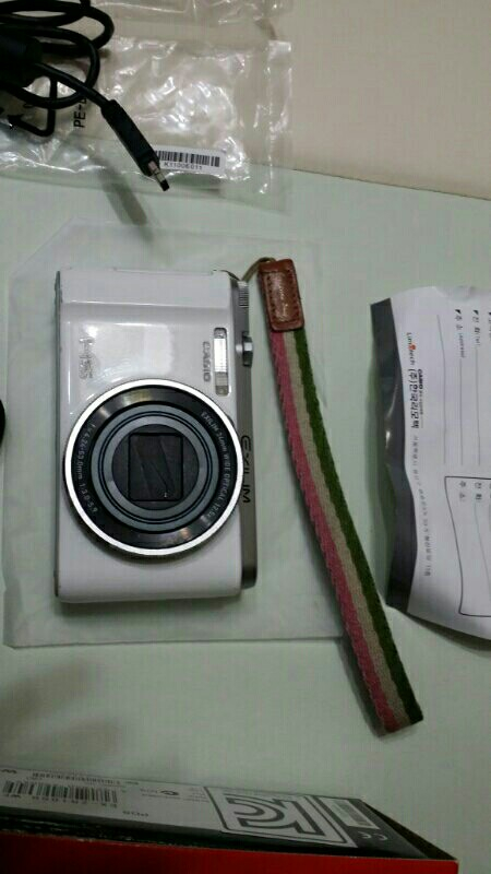 카시오EX-ZR1000 카메라 13만원에 팔아요--1