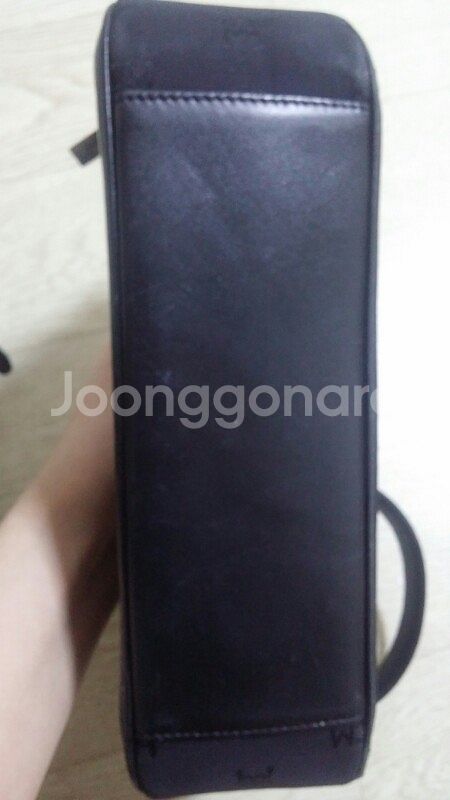 mcm 엠씨앰 정품 블랙 미니 핸드백

급처--3