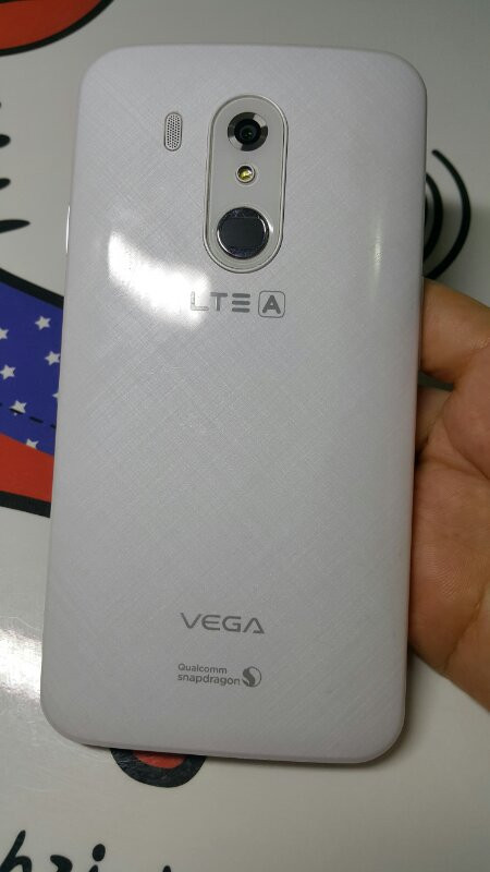 SKT 베티아 화이트 팝니다. 이미지