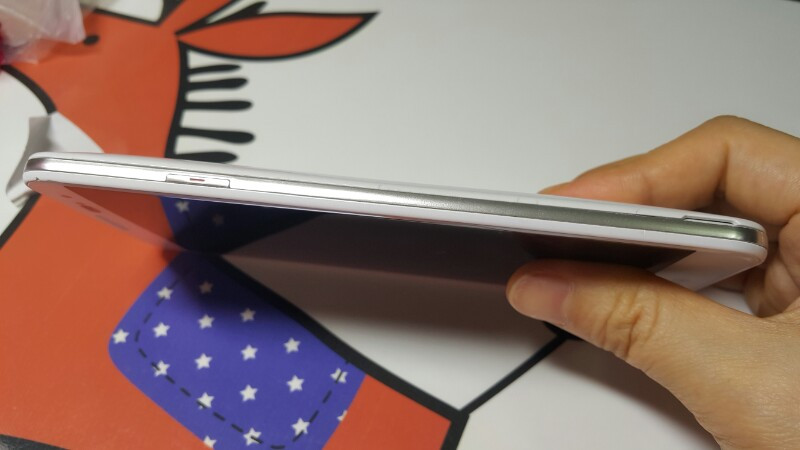 SKT 베티아 화이트 팝니다. 이미지