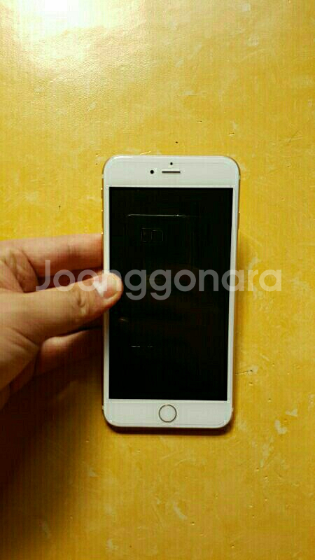 아이폰6S 플러스 64G 골드색상 팝니다--3