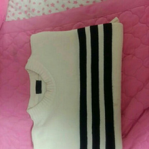 아이보리색 니트