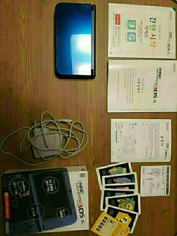 뉴 닌텐도3ds xl + 충전기 팝니다 이미지