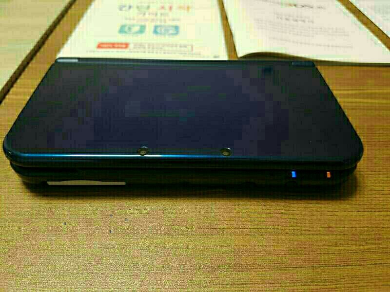 뉴 닌텐도3ds xl + 충전기 팝니다--1
