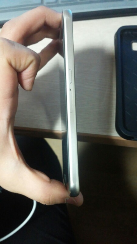 갤6 상태좋은폰 풀박팝니다.--7