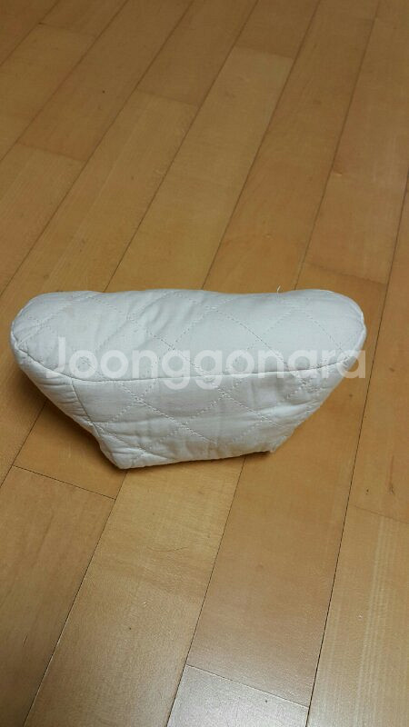 아기띠.힙시트.아기체육관.아기식탁 판매합니다.--1