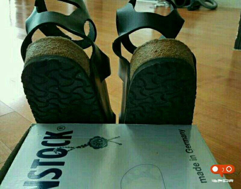 버켄스탁 샌들 이미지