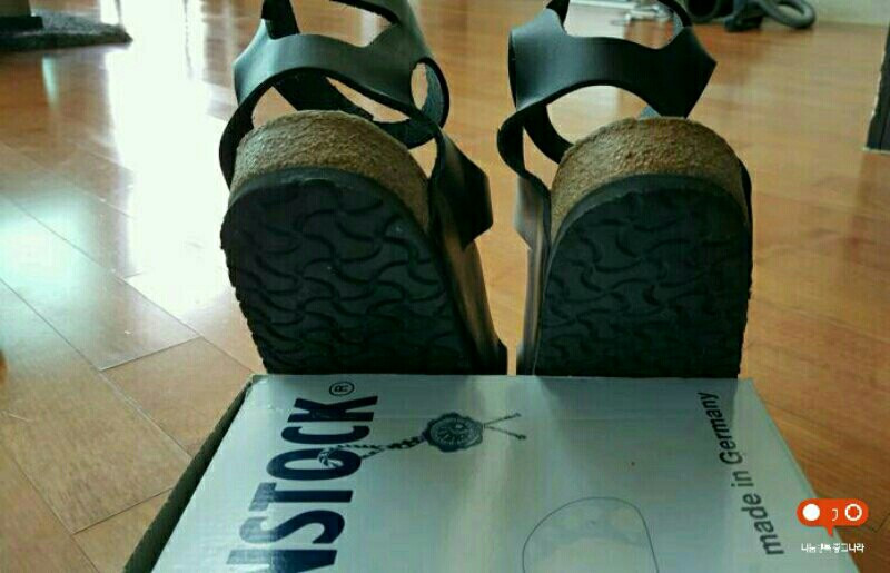 버켄스탁 샌들 이미지