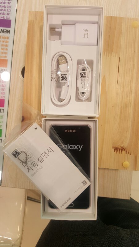 갤럭시 A56 블랙 S급 팝니다--2