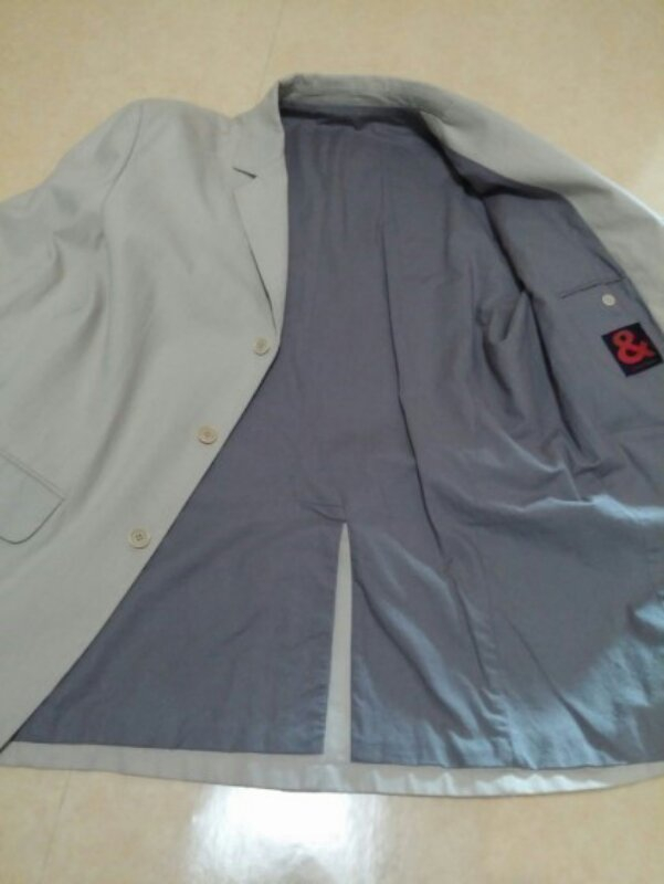 돌체앤가바나 남성 베이지 린넨 자켓
56사이즈 (--5