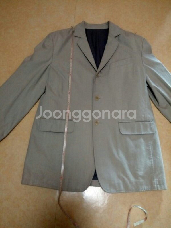 돌체앤가바나 남성 베이지 린넨 자켓
56사이즈 (--6