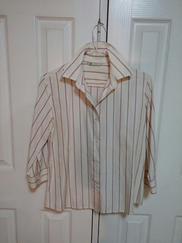 구호 KUHO 실크 혼방 스트라이프 칠부 블라우스--1