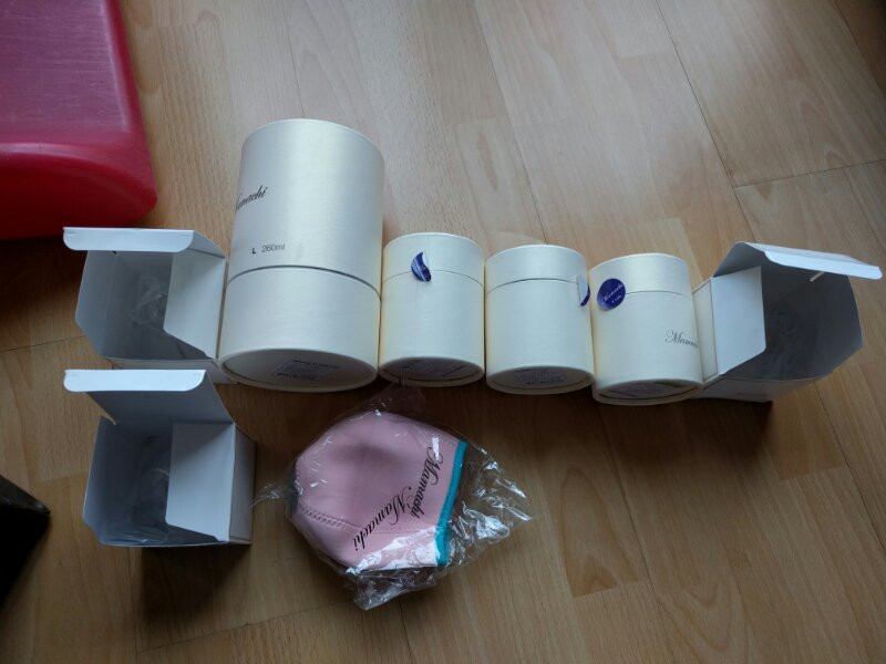 아기침대 5만원  , 범퍼 4장 3만원 , 모빌 --3