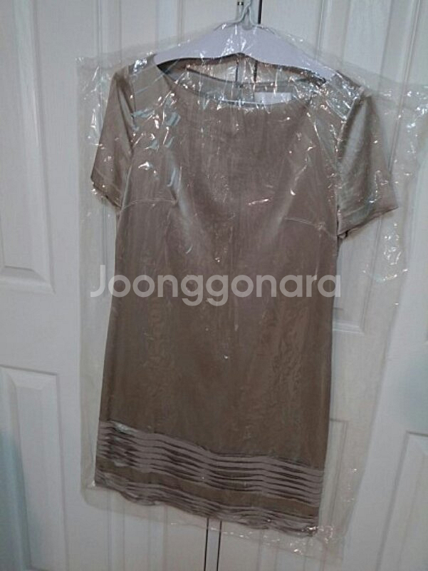 수입 질스튜어트 골드베이지 울스판 원피스 55사이--1