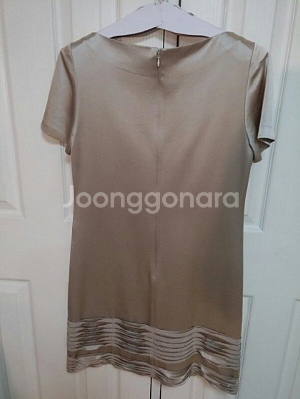 수입 질스튜어트 골드베이지 울스판 원피스 55사이--4