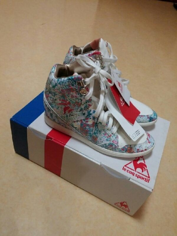 르꼬끄 스포티 츠모리 치사토 콜라보 하이탑 운동화--1