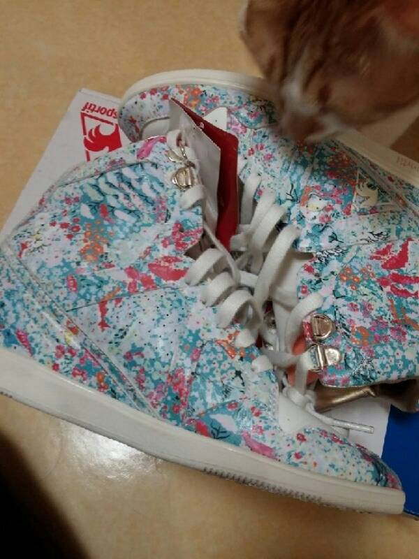 르꼬끄 스포티 츠모리 치사토 콜라보 하이탑 운동화--5